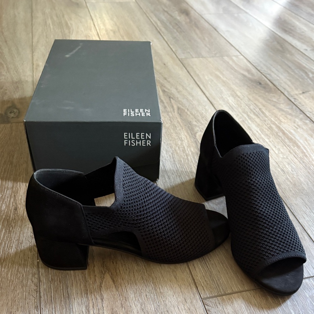 Eileen Fisher Ferris Heels with Sleek Design size 8 Worn 1x